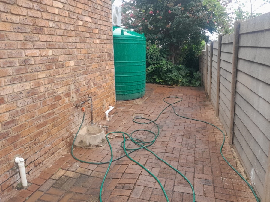 3 Bedroom Property for Sale in Safari Gardens North West